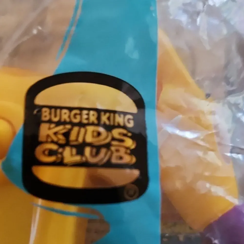 Nickelodeon Yellow Cat Dog Action Figure Burger King Toy Unopened vintage
